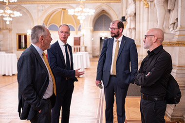Symposium WAR AND WAR CRIMES