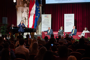 Symposium WAR AND WAR CRIMES